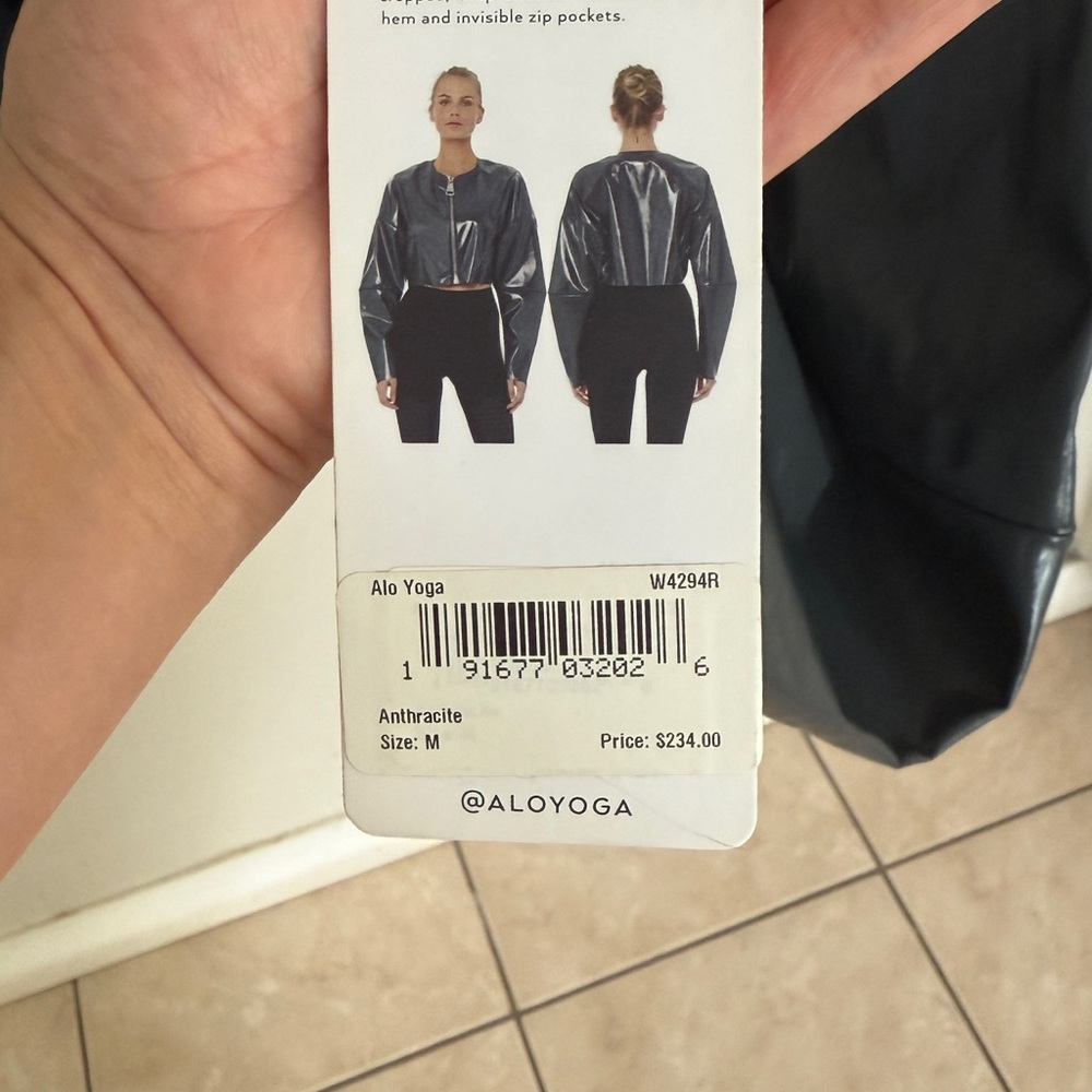 ALO Liquid Jacket with Cropped Length - Picture 7 of 8